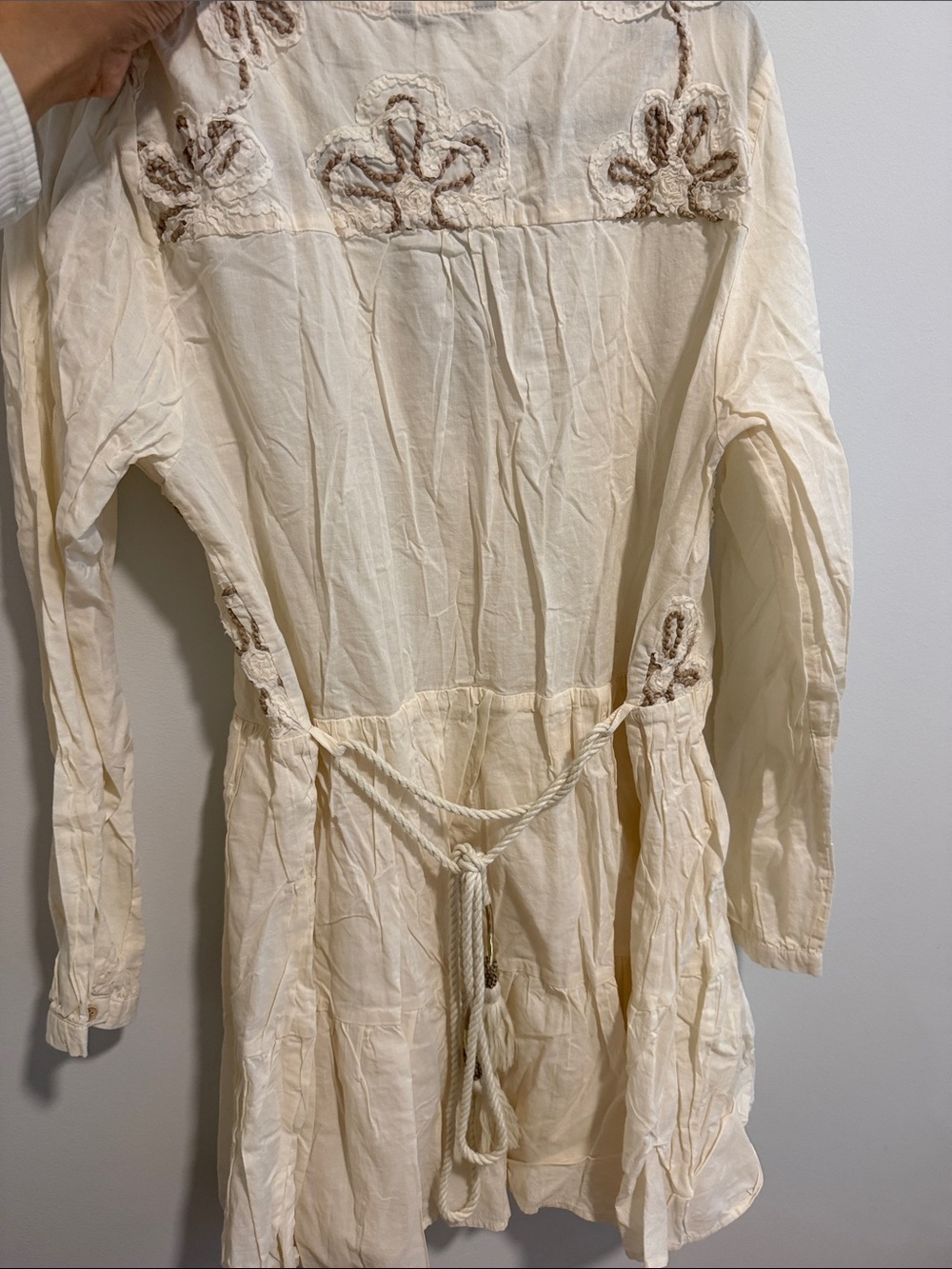 Zara Cream Embroidered Floral Dress - Picture 4 of 6